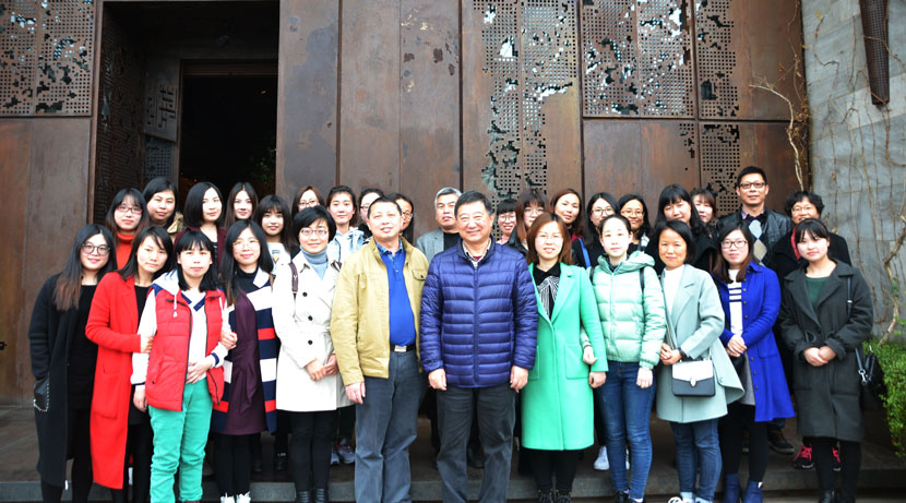 華新工會(huì)組織全公司女員工慶?！叭ぐ藡D女節(jié)”活動(dòng)