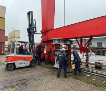 向春節(jié)堅守崗位的“華新人”致敬！